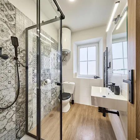 4 By Interhome *