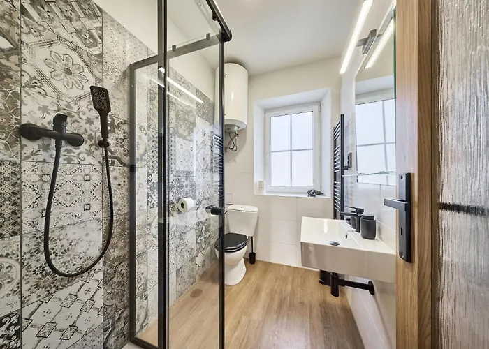 4 By Interhome *