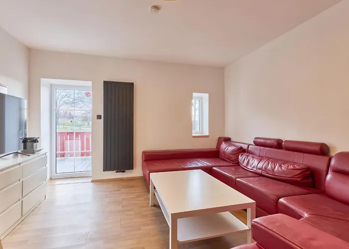 4 By Interhome